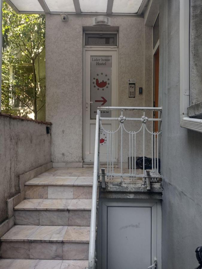 Лидер Хаус Хостел Varna Exterior foto